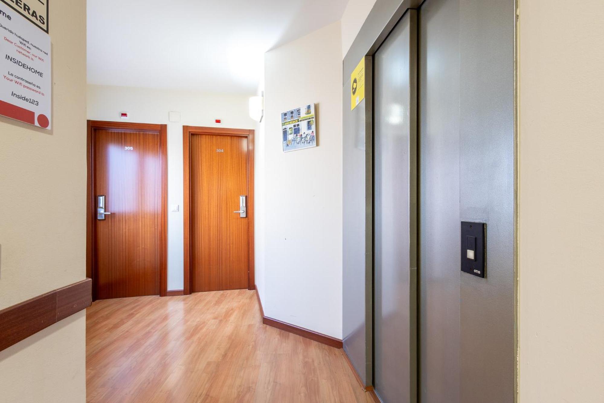 Insidehome Zaravencia Plaza Mayor Toro Exterior photo