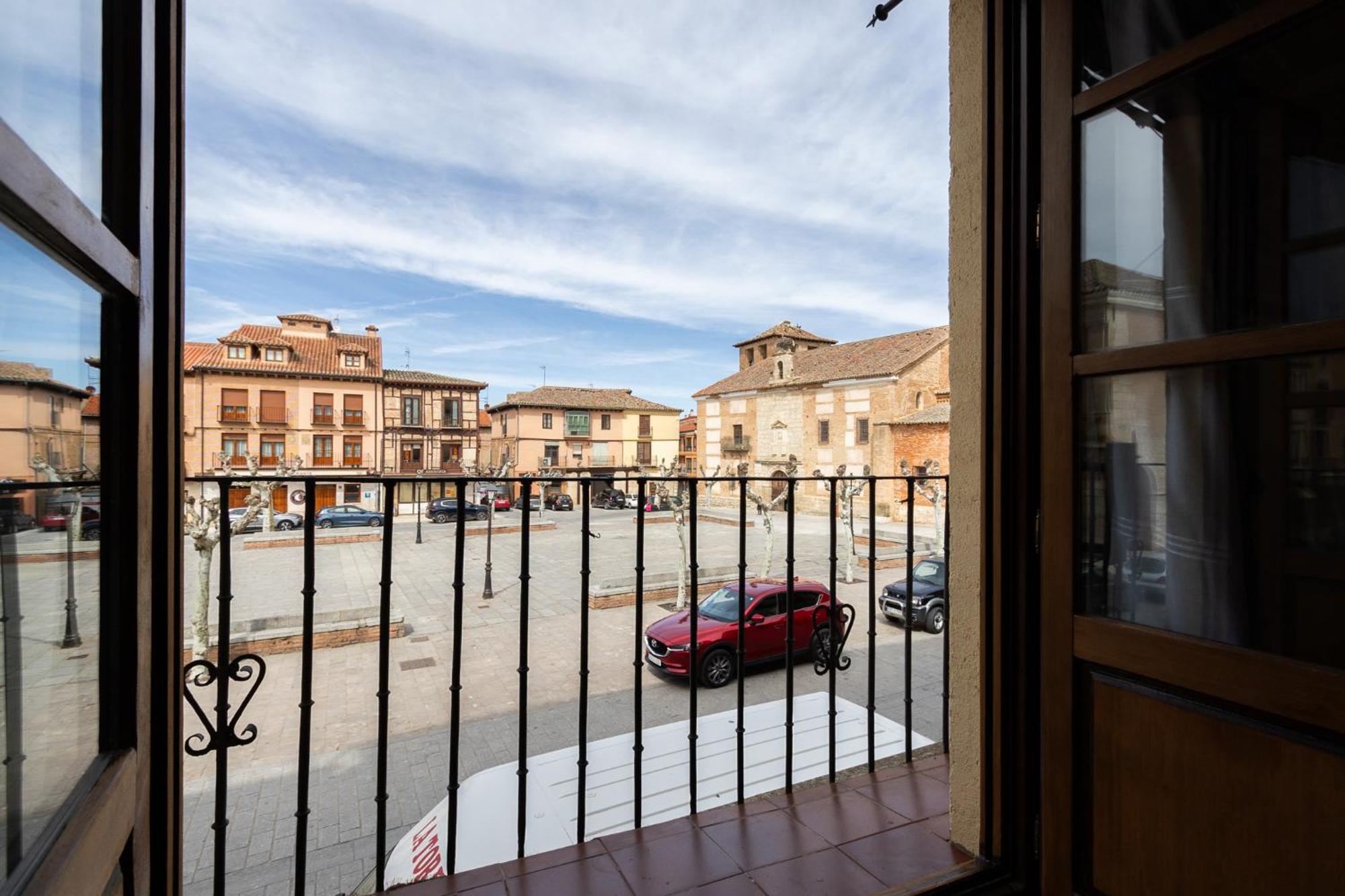 Insidehome Zaravencia Plaza Mayor Toro Exterior photo