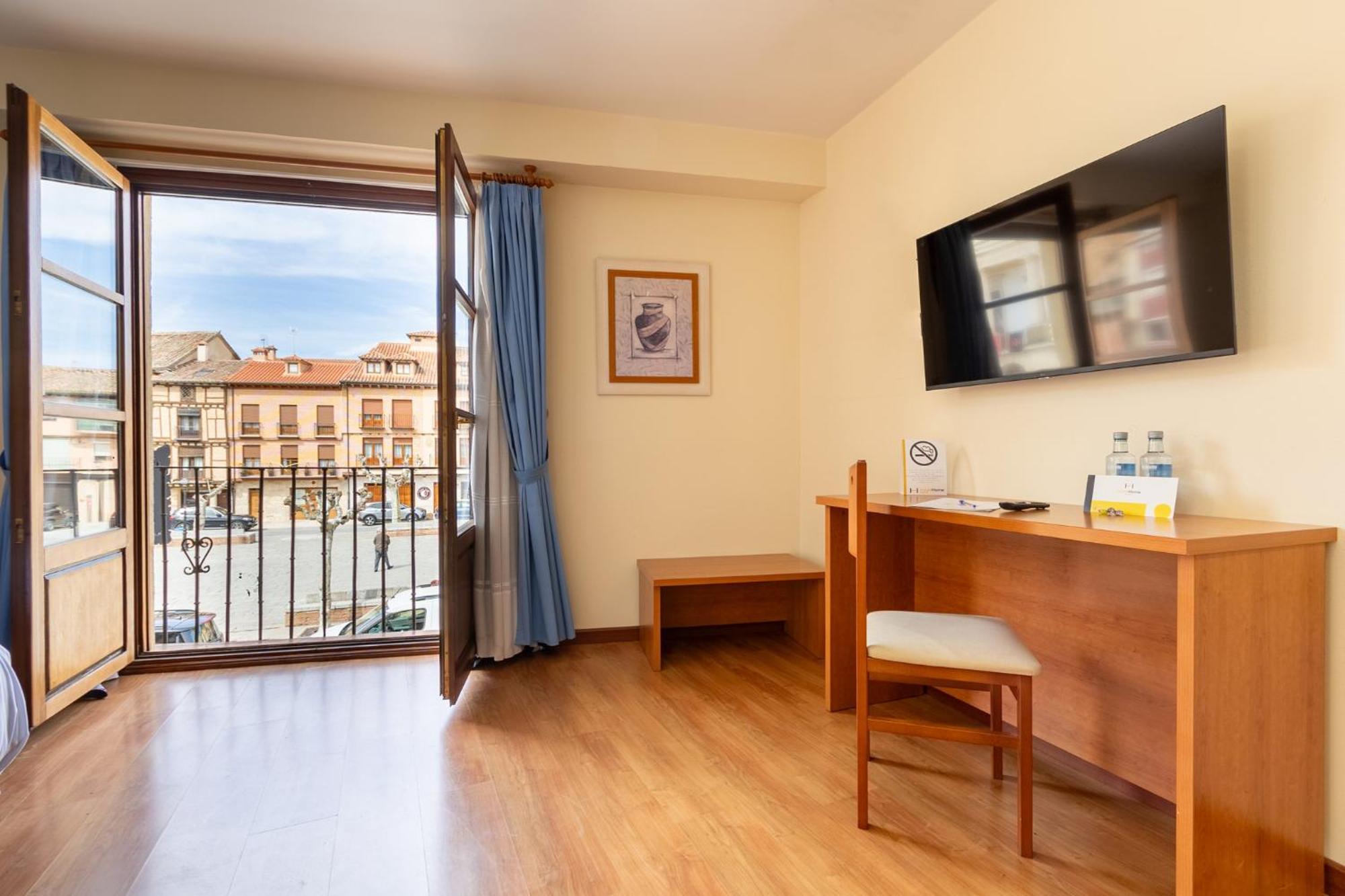 Insidehome Zaravencia Plaza Mayor Toro Exterior photo